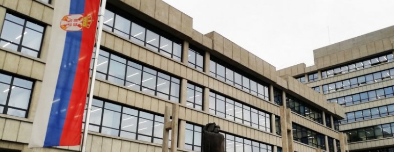 Fabrikovana priča „Zvučni top“ : Laž koja je služila blokaderima za izazivanje nereda na ulicama i podstrekivanje na građanski rat