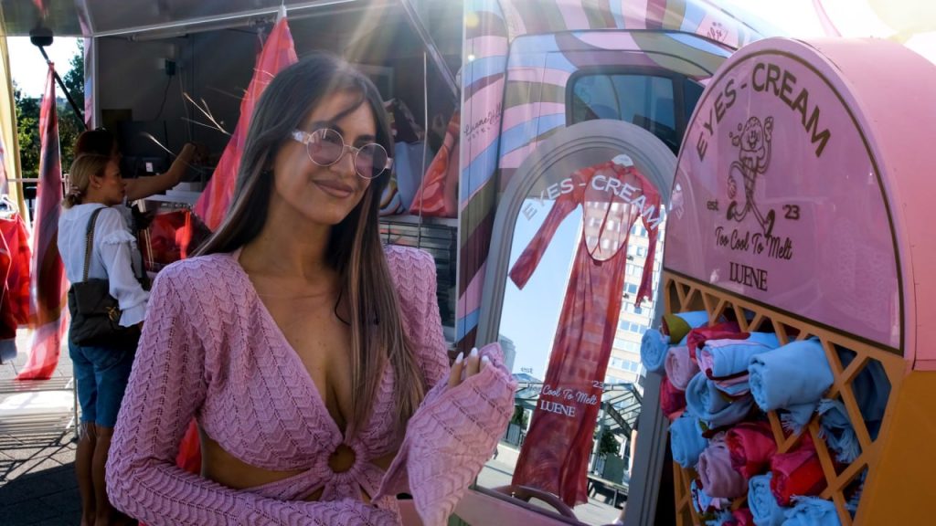  „Luene Eyes-Cream Truck“ od danas i u Novom Sadu ispred TC „Big Fashion “: Modni aksesoari, sladoled i druženje sa influenserkom Ena Lunom čekaju vas na ovom mestu!(foto,video)